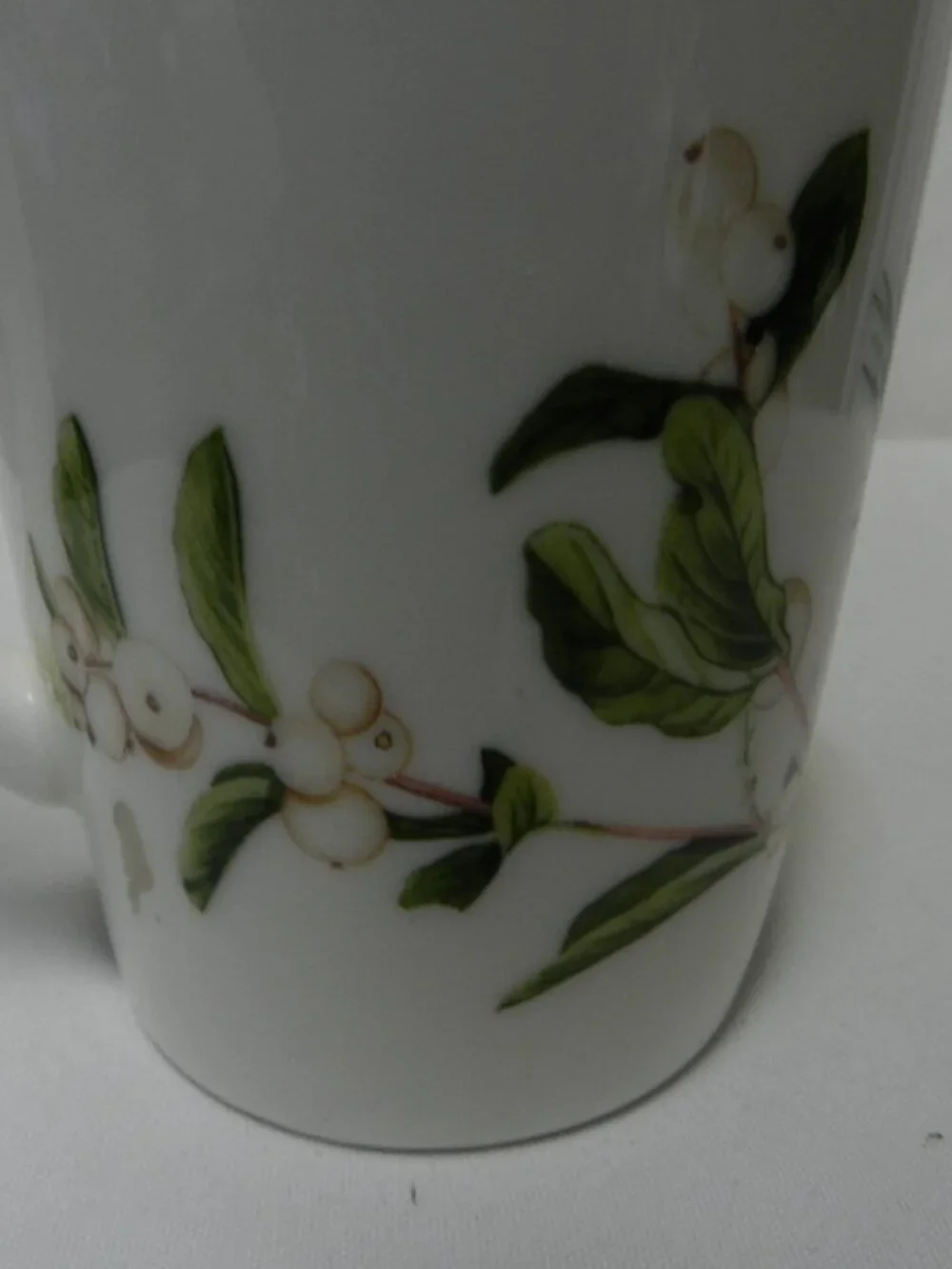 Williams Sonoma Woodland Berry Red Cardinal Bird Christmas Mug Pine Cone